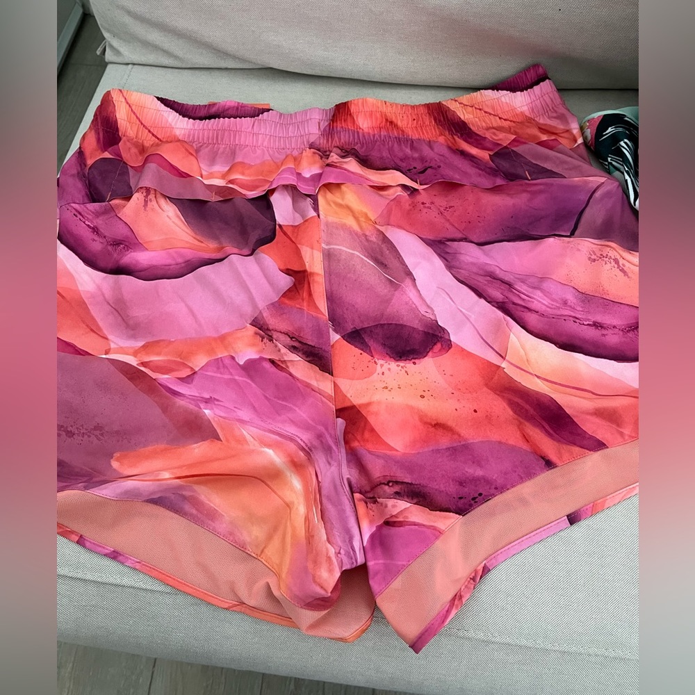 Athleta Printed Mesh Racer Run Short 4" size 1X